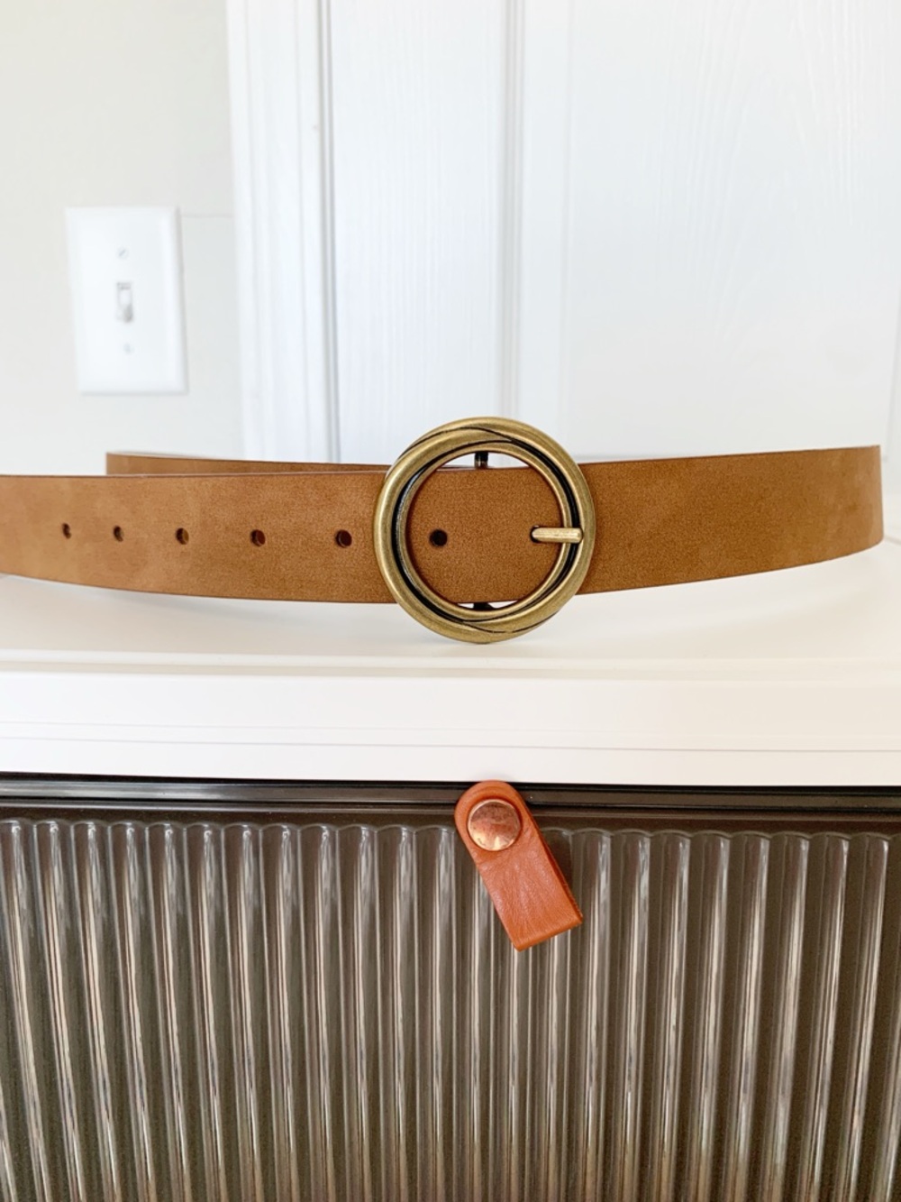 NWOT Universal Thread Suede Belt Brown XXL Gold Round Buckle - Picture 3 of 5